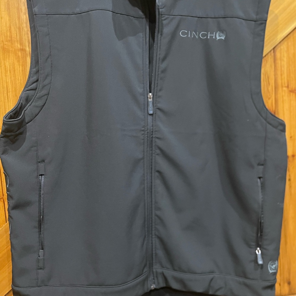 Black Cinch Vest. Fleece lined. Draw string bottom. 3X